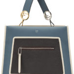Bolso runway de fendi en color azul con negro
