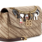 bolso balenciaga jacquard BB Round dorado