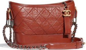 Bolso Gabrielle de Chanel piel envejecida roja chico 3280€