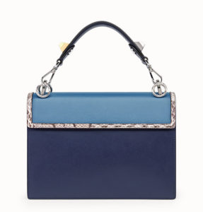 bolso fendi ken i azul parte trasera