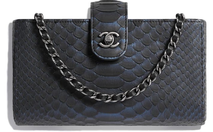 clutch chanel azul y negro
