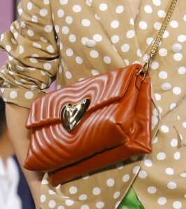 Desfile-escada-colección-bolsos-2019-13