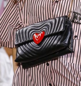 Desfile-escada-colección-bolsos-2019-14