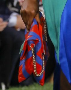 Desfile-escada-colección-bolsos-2019