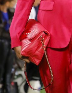 Desfile-escada-colección-bolsos-2019-4
