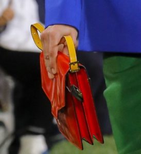 Desfile-escada-colección-bolsos-2019-6