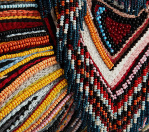 bolso-mini-lady-dior-lona-bordada-detalles