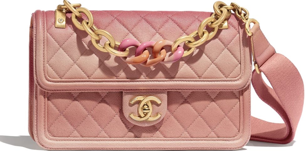 Bolso chanel con solapa color coral