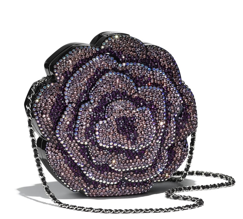 Bolso-de-noche-en-forma-de-camelia-Chanel
