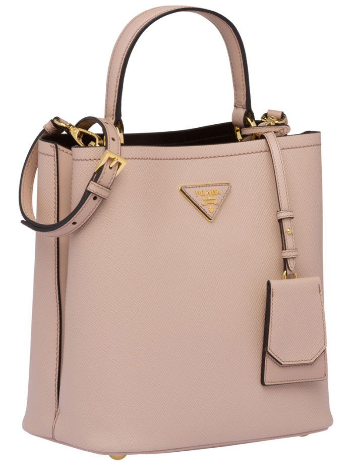 Double-de-Prada-cameo-