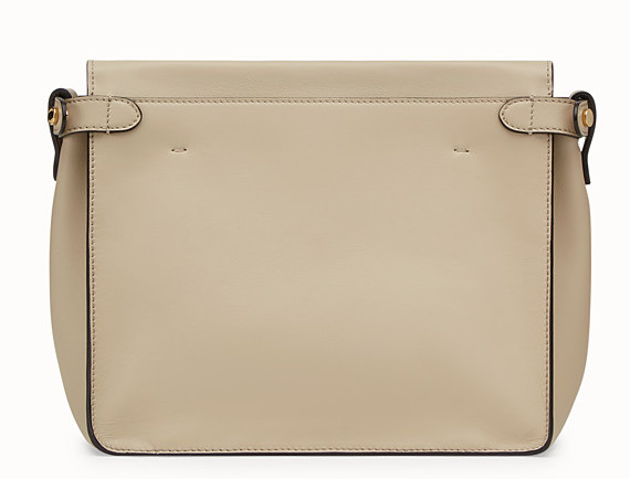 Bolso Flip de Fendi beige y azul-parte-trasera