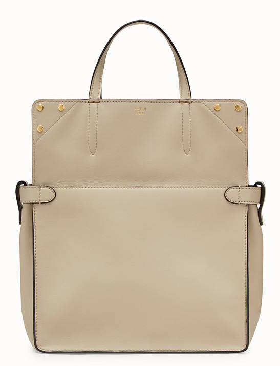 Bolso Flip de Fendi beige