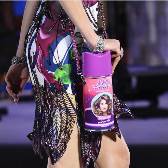 Moschino-rtw-invierno-2019-11