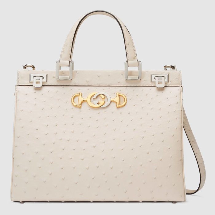 Bolso-Zumi-mediano-piel-de-avesturz-blanco