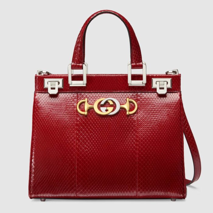 Bolso-Zumi-piel-de-serpiente-rojo