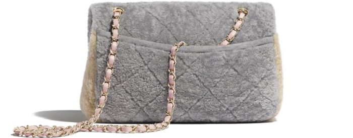 Bolso-Chanel-clásico-lana-rosa-parte-trsera