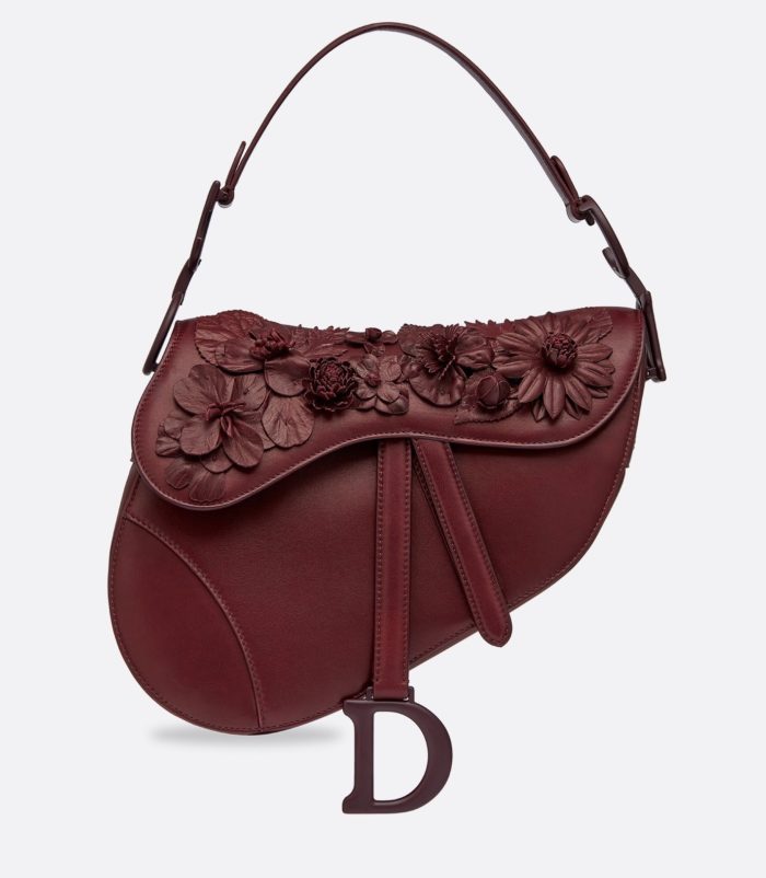 Bolso-Dior-saddle-bordado-con-flores