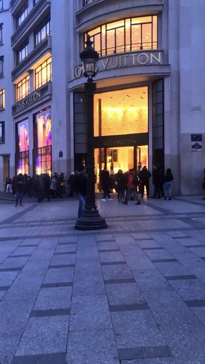 Louis-vuitton-campos-elíseos