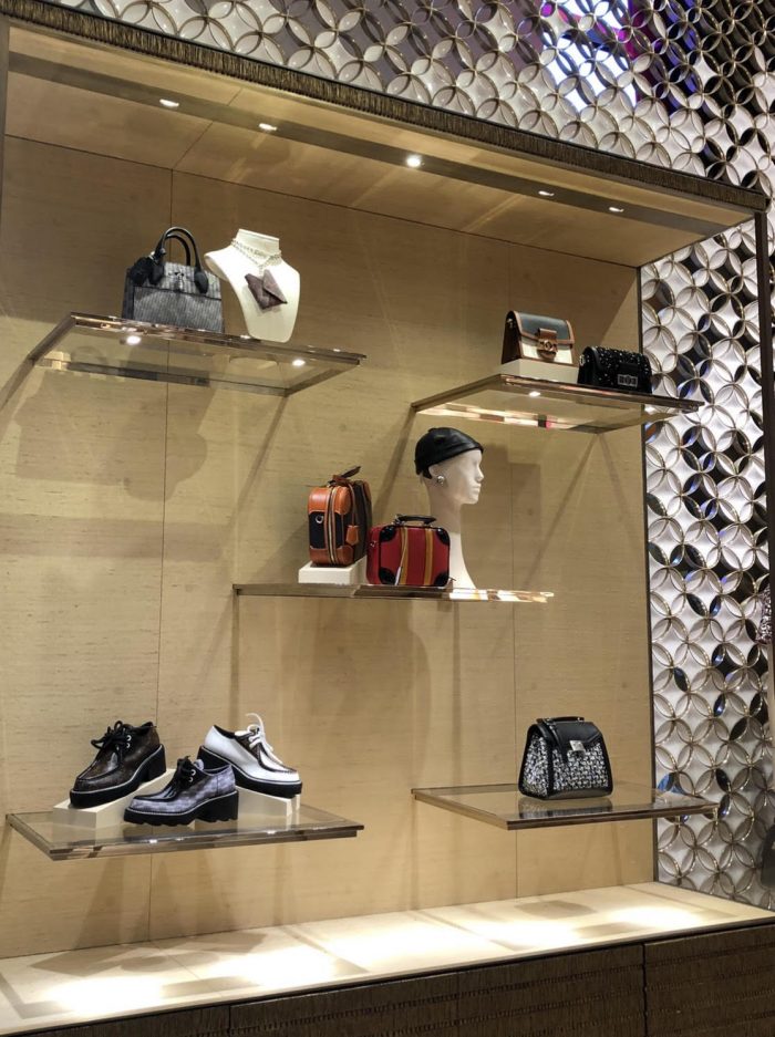 Louis-vuitton-champs-elysee-
