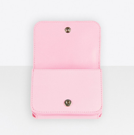 Mini-Billetera-rosa-Hello-Kitty-balenciaga-interior