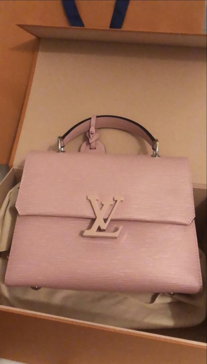 grenelle-louis-vuitton-rose-ballerine