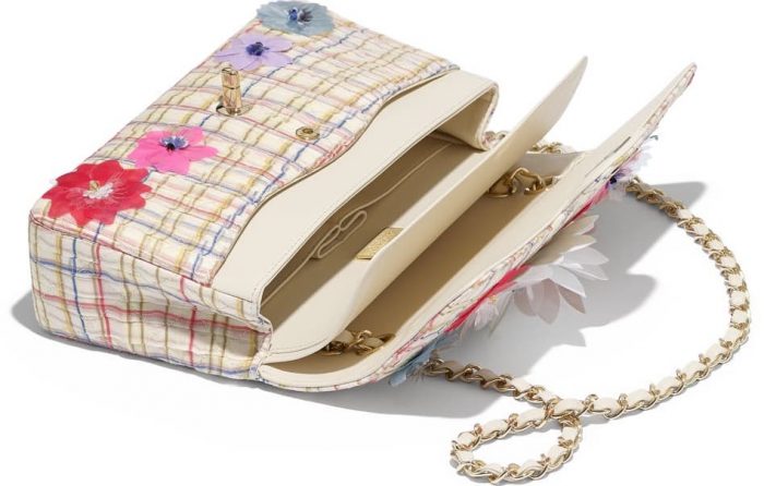 Bolso-Clasico-Chanel-flores-interior-crucero-2020