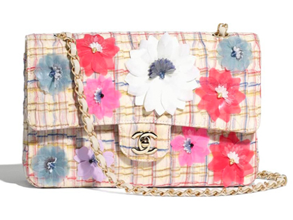 Bolso clásico Chanel con flores