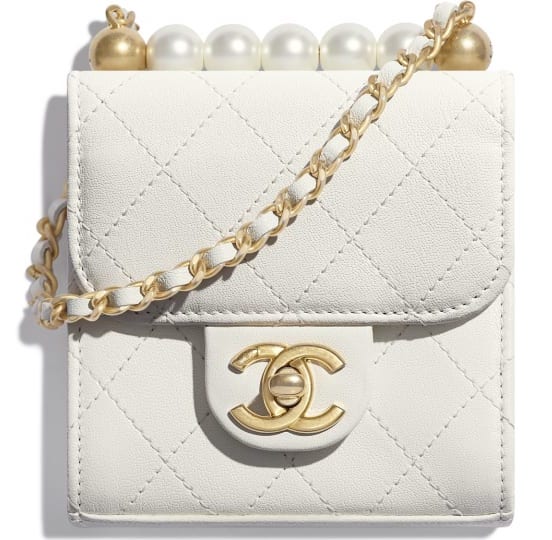 Chanel-clutch-blanco-perlas-fantasía