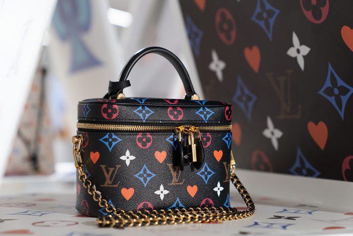 Louis-Vuitton-Multicolor-crucero-2021