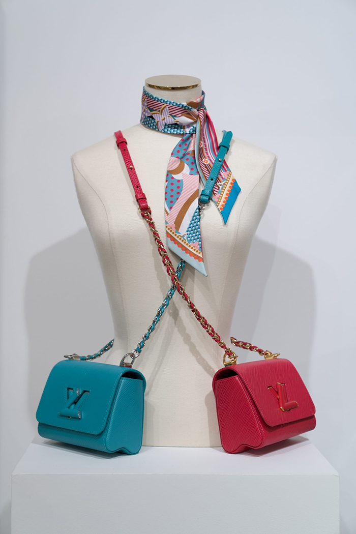 Louis-Vuitton-bolso-twist-turquesa-Fuchsia-crucero-2021
