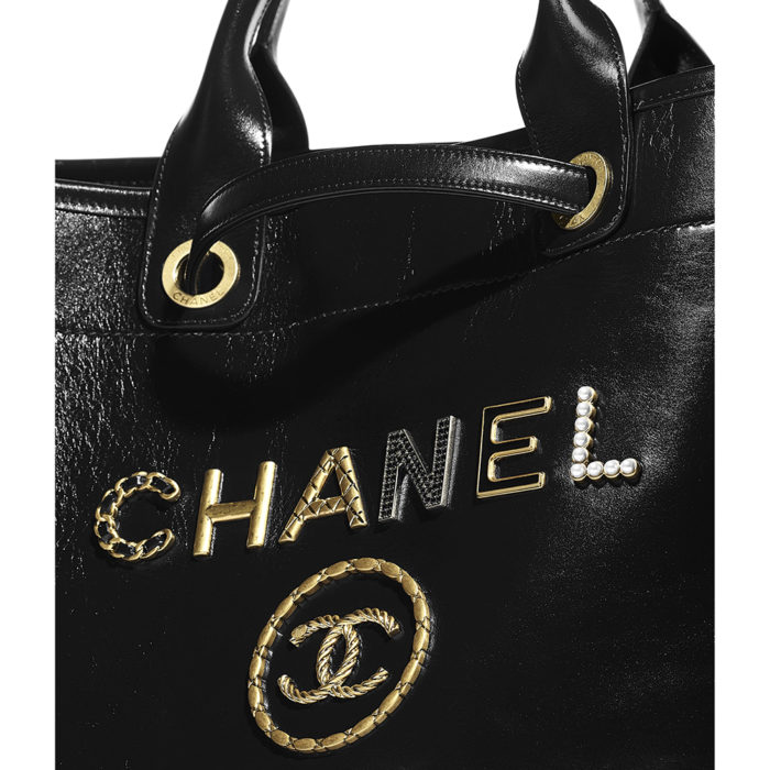 olso-Chanel-shopping-grande-negro-perlas-detalles