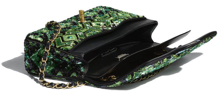 bolso-chanel-clasico-verde-lentejuelas-crucero-2020-21-interior