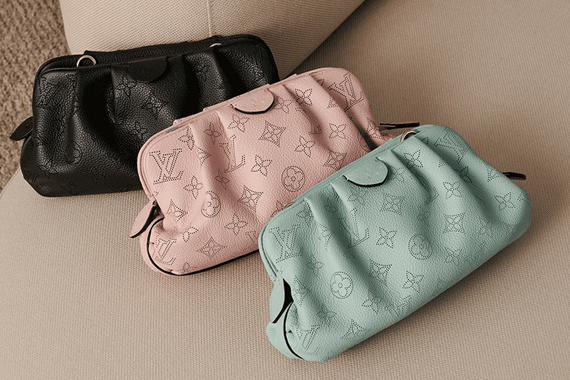 Bolso Scala Mini Pouch de Louis Vuitton