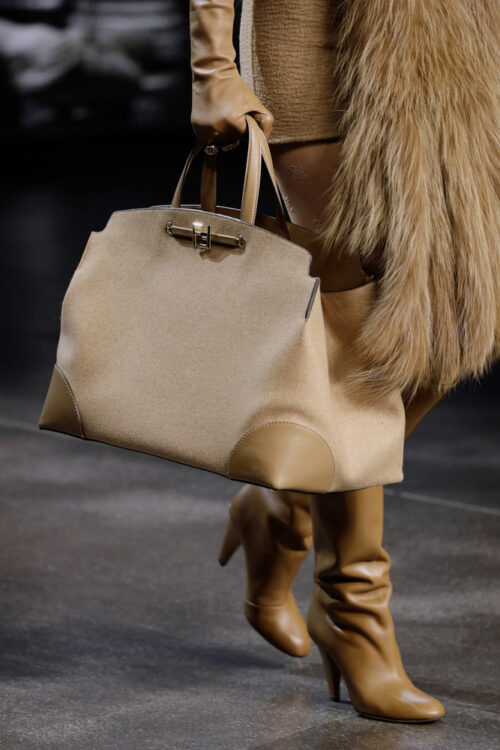 Fendi-colección-otoño-invierno-2021-bolsos-2