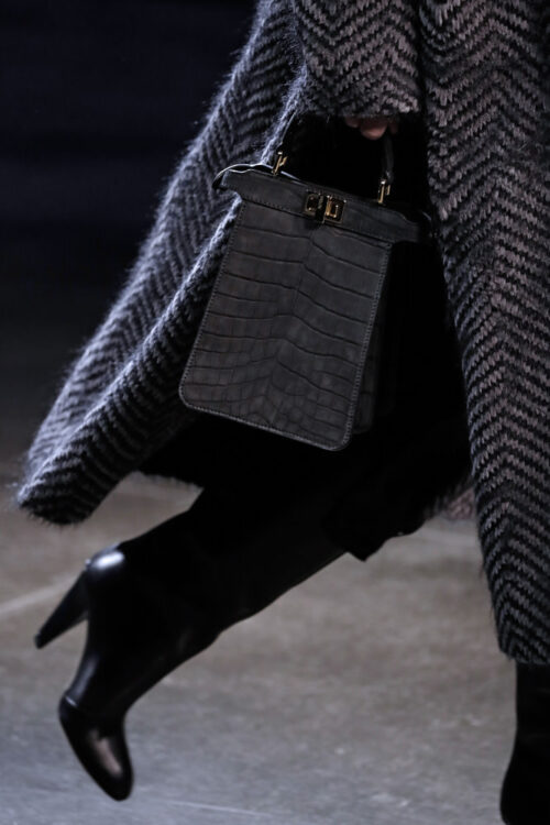 Fendi-colección-otoño-invierno-2021-bolsos-39