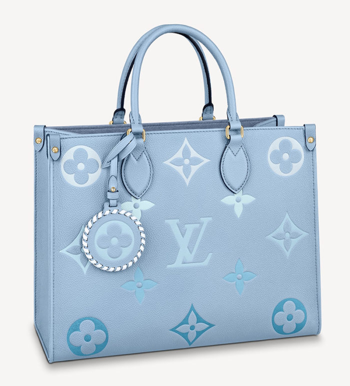 louis-vuitton-bolso-onthego-mm-piel-monogram-empreinte-summer-by-the-pool-azul