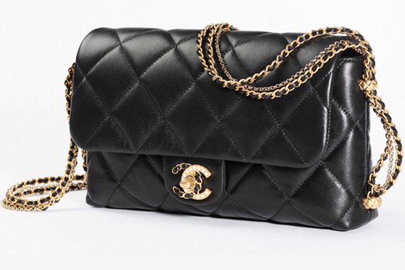 Chanel con cerradura CC trenzada y con perlas