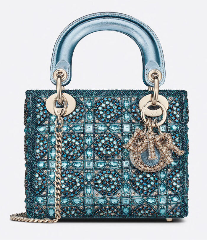 Lady-dior-mini-bordada-cuentas-azul-celeste