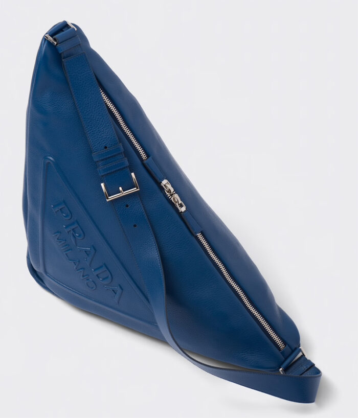 Bolso-Prada Triangle-azul-detalles