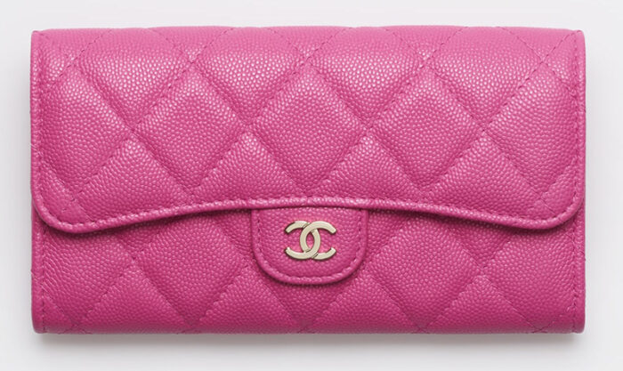 Chanel-billetera-rosa-primavera-verano-2022.