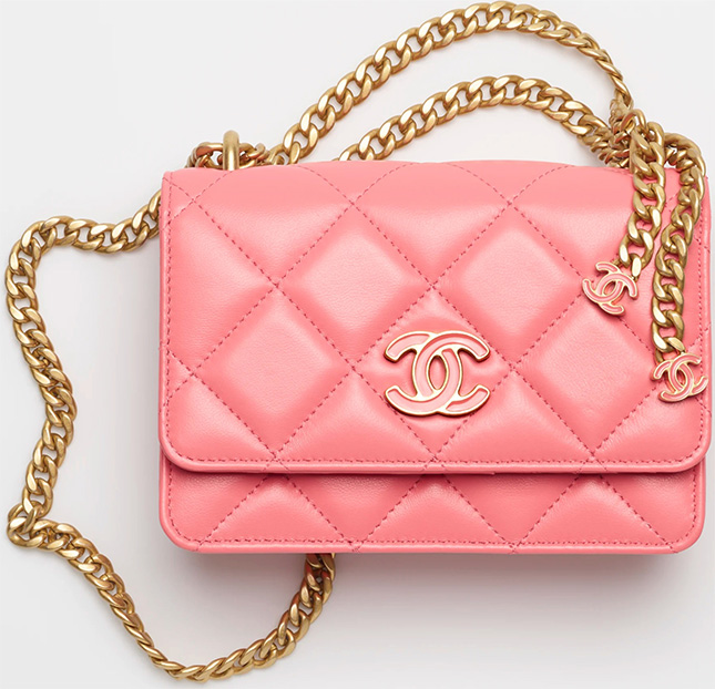Chanel-clutch-con-correa-primavera-verano-2022
