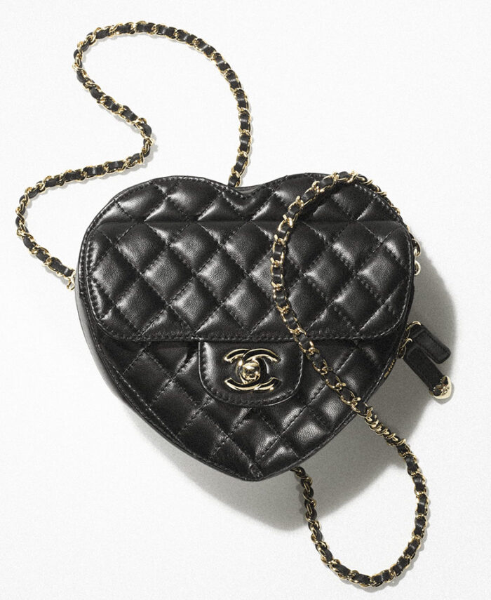 Chanel-heart-bag-negro