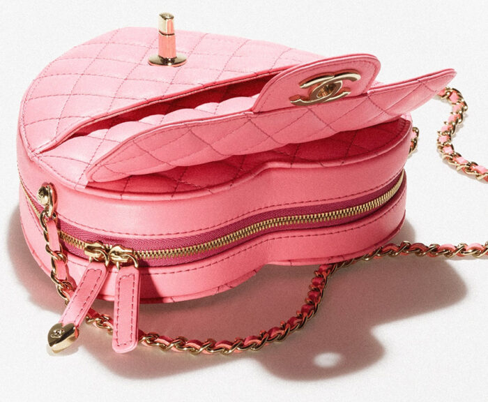 Chanel-heart-bag-rosa