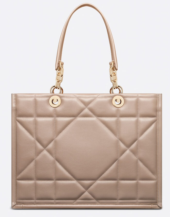 bolso-tote-Dior-Essential-color-avellana