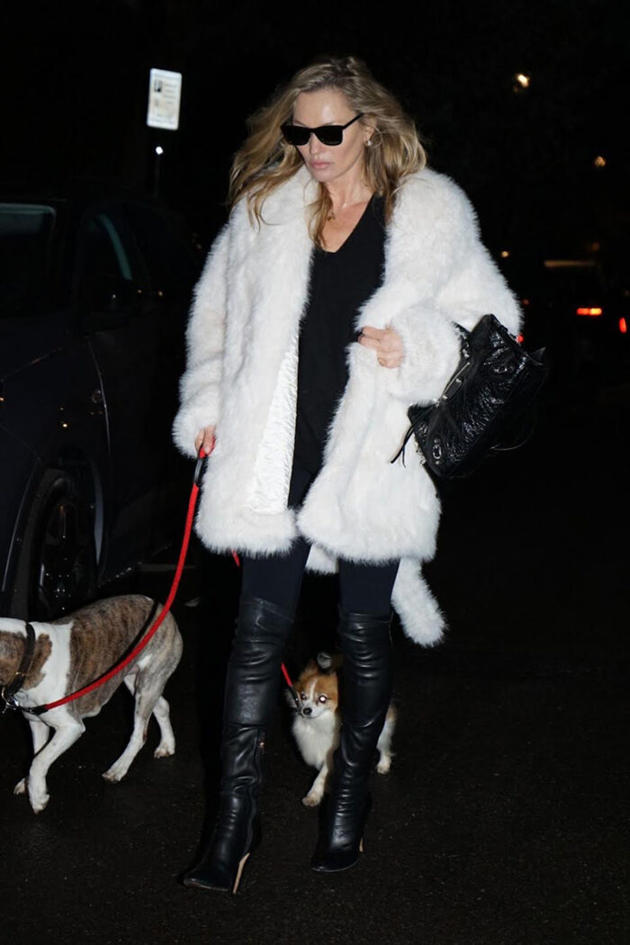 kate moss con su bolso le city de balenciaga