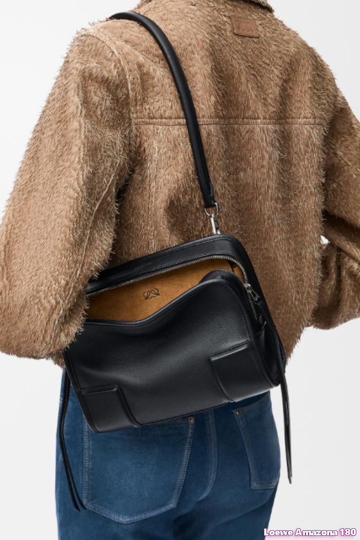 Loewe-Amazona-180-Black