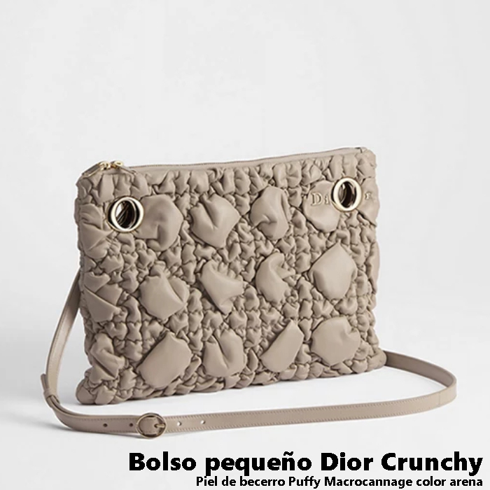 Bolso-pequeño-Dior-Crunchy-color-arena